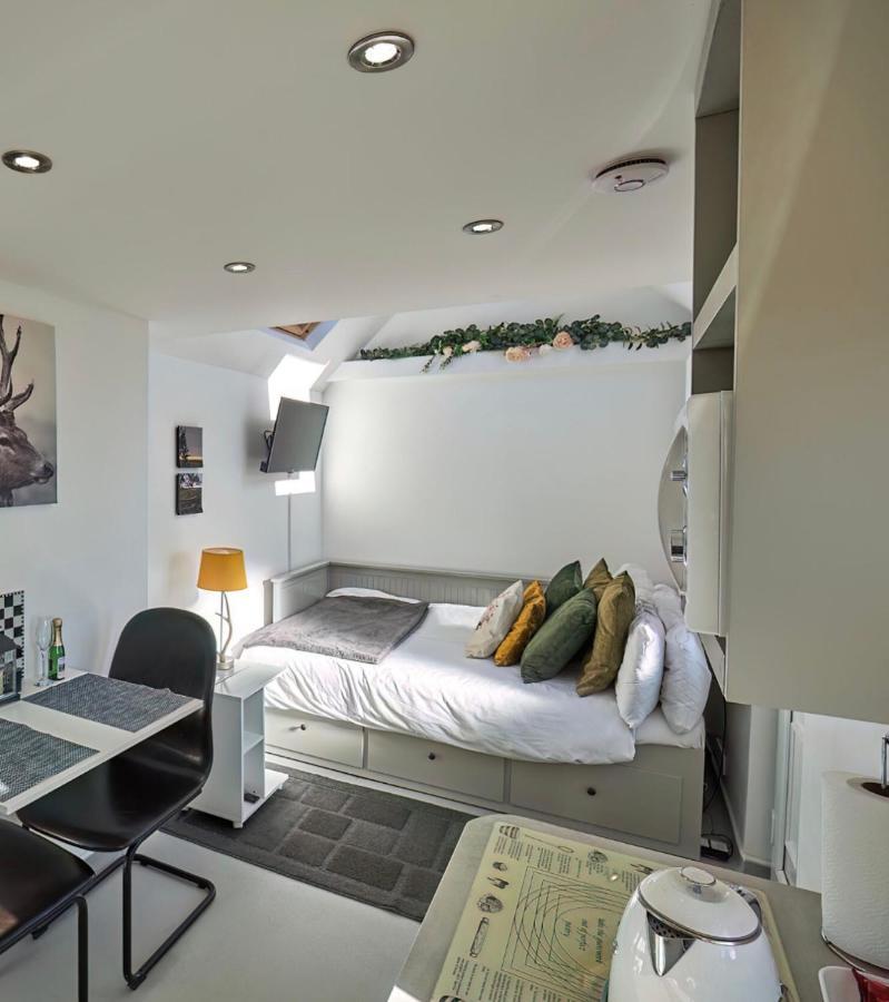 Retreat Little House With Private Hot Tub Holiday home *